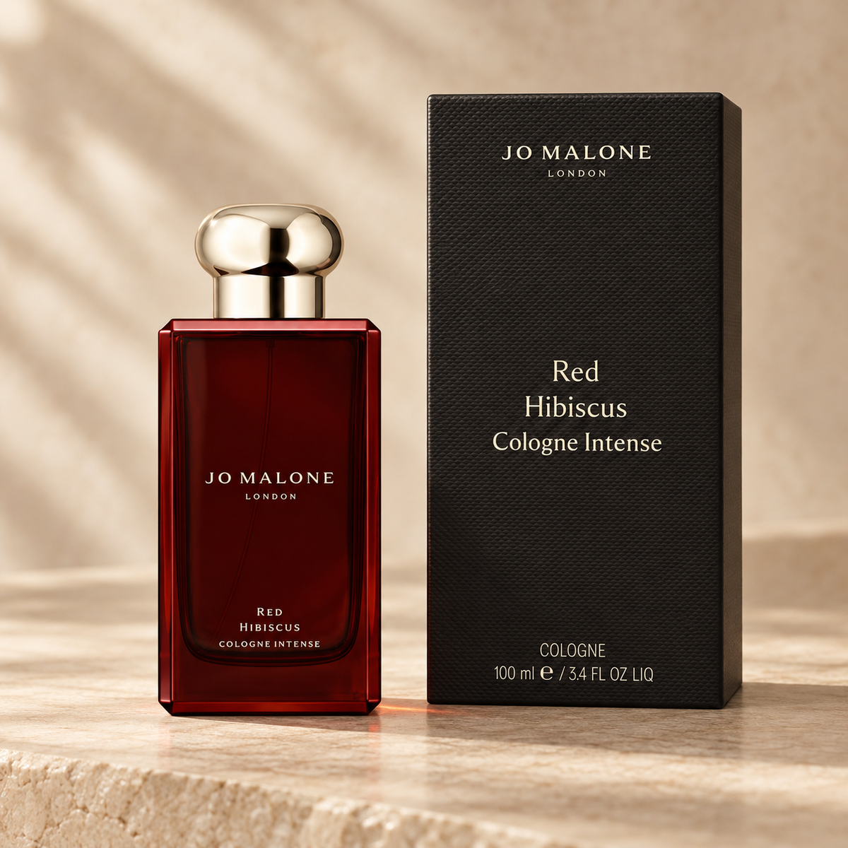 Red Hibiscus de Jo Malone, flacon et étui noir
